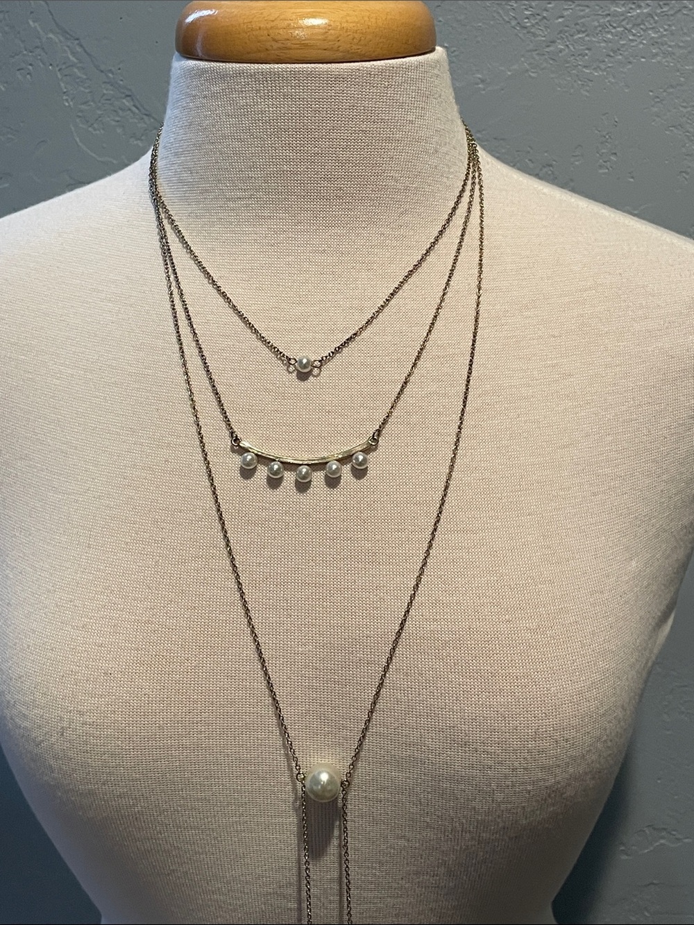 NWOT Three Tier Pearl & Gold Necklace